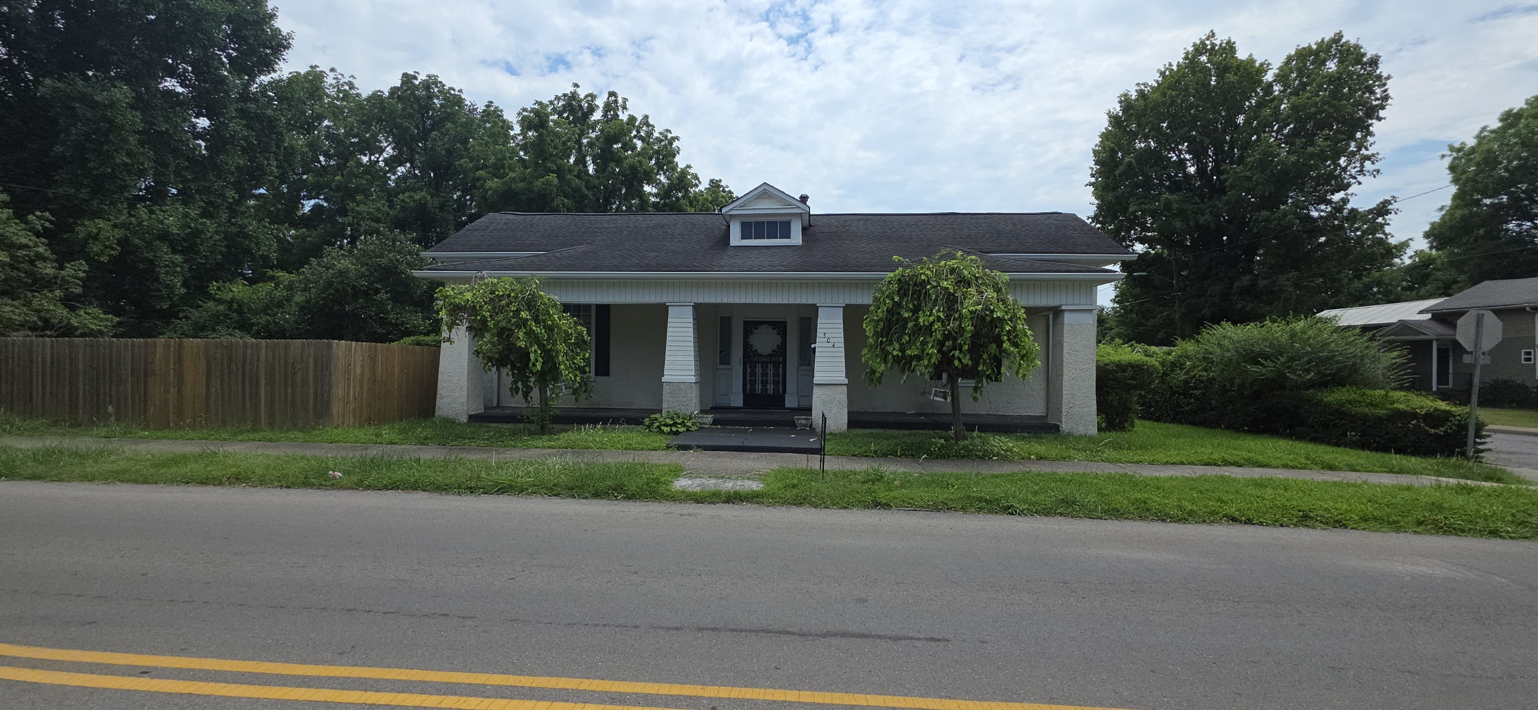 Property main image