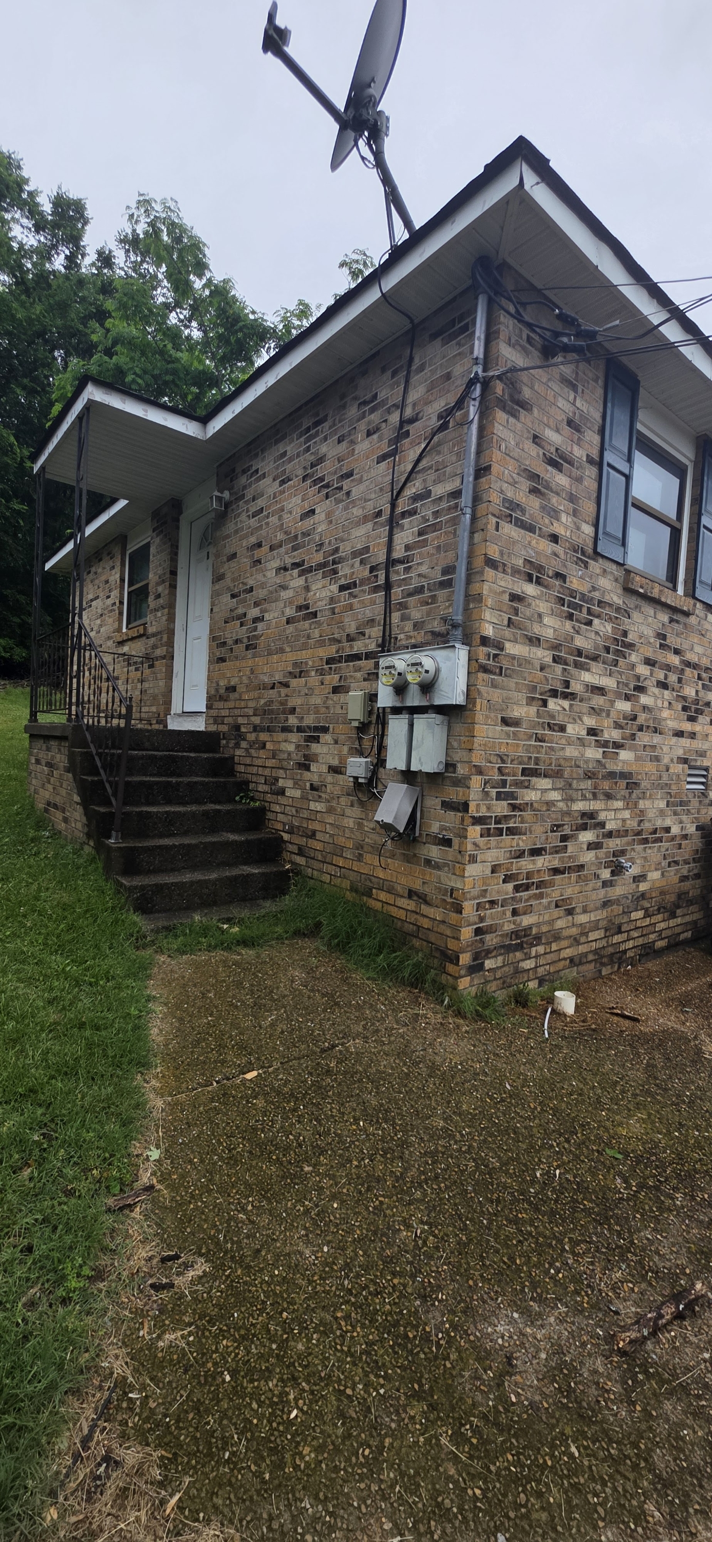 3312 B Niagara Drive - B